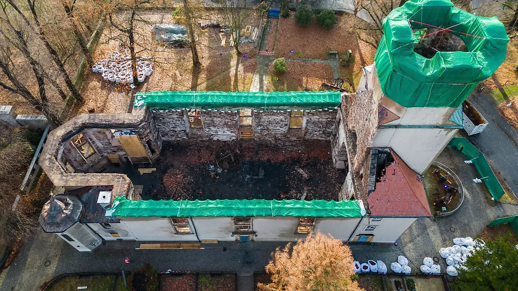 Blick-auf-die-Ruine-der-Stadtkirche