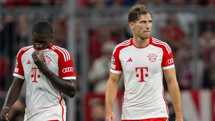 Upamecano (l.) und Goretzka sollen sich später wieder richtig lieb gehabt haben.