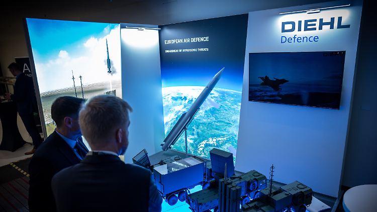 Diehl produziert auch das Luftabwehrsystem IRIS-T, das von Deutschland an die Ukraine geliefert wird.