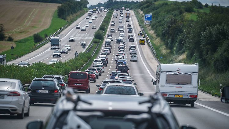 Nach bisheriger Gesetzeslage müsste das Bundesverkehrsministerium ein Sofortprogramm vorlegen, weil die Vorgaben nicht eingehalten wurden.