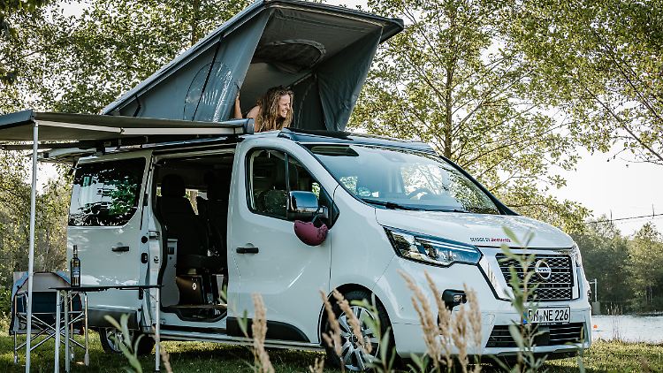 Nissan bietet den Primastar mit Camping-Ausbau an.