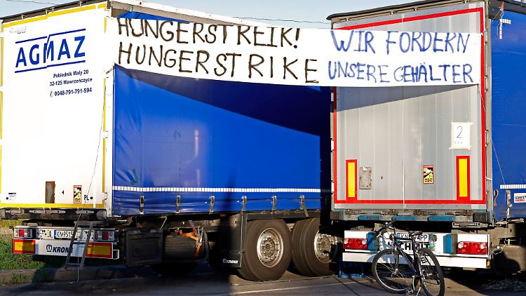 Laut eines Verhandlungsführers befinden sich die LKW-Fahrer bereits seit Dienstag im Hungerstreik.
