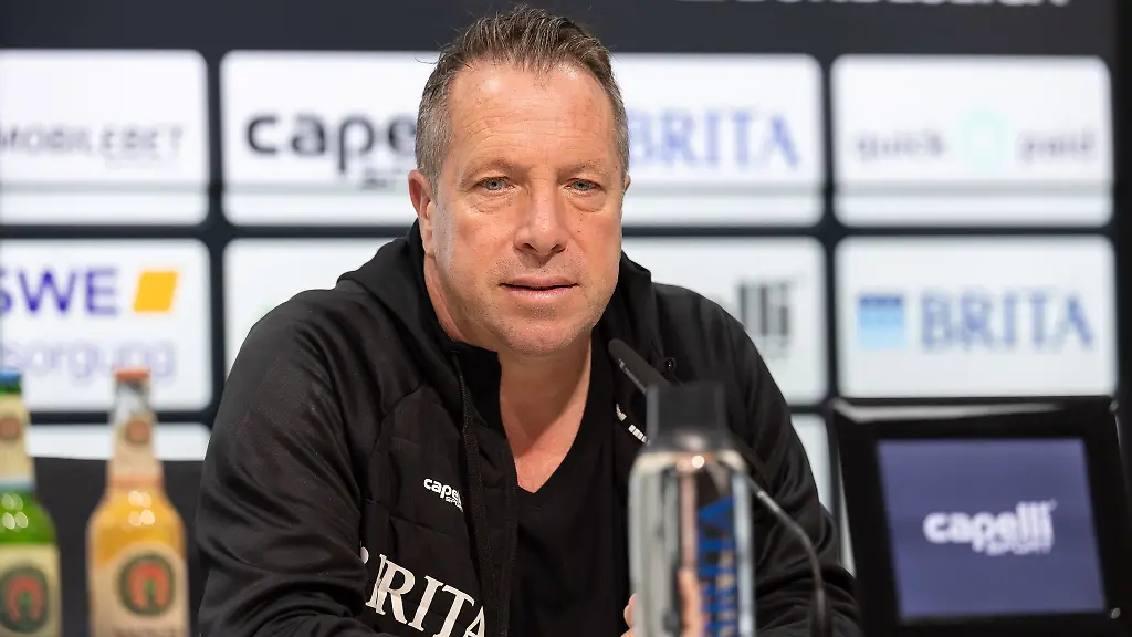 Trainer-Markus-Kauczinski-hat-nach-der-Verpflichtung-von-Stuermer-Nikolas-Agrafiotis-mehr-Optionen-in-der-Offensive