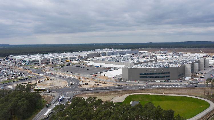 Tesla sorgt für kräftiges Wirtschaftswachstum in Brandenburg.