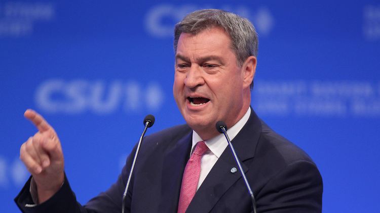 "Wir sind auf dem Weg in eine destruktive Demokratie", sagt Söder in München.