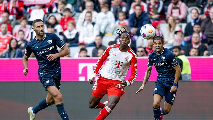 Mathys Tel kam spät und traf natürlich auch.