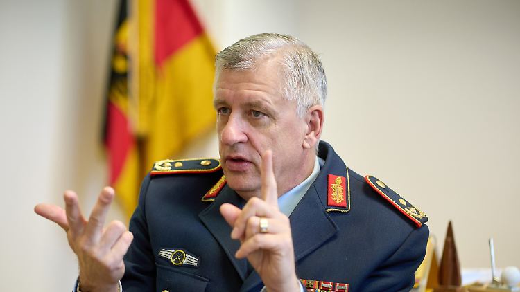 Der 58-jährige Kurczyk dient seit fast vierzig Jahren in der Bundeswehr.