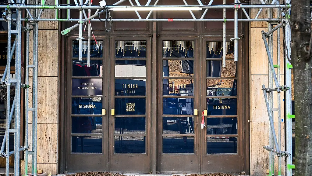 Die-Baustelle-vom-Femina-Palast