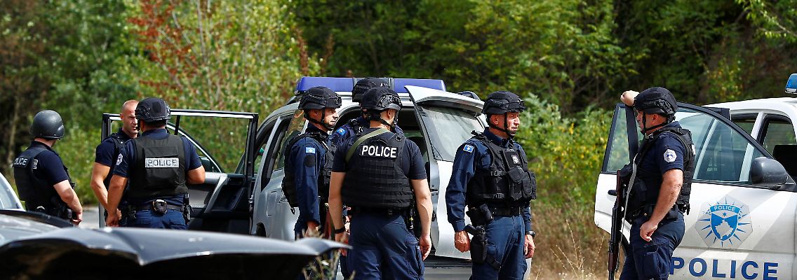 2023-09-24T112747Z_81971228_RC2ZE3ARU7EL_RTRMADP_3_KOSOVO-SERBIA-SHOOTING.JPG