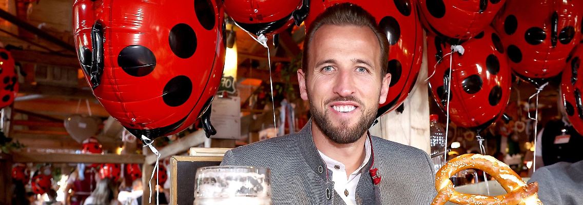 Bayern-Star Harry Kane genießt das Oktoberfest.