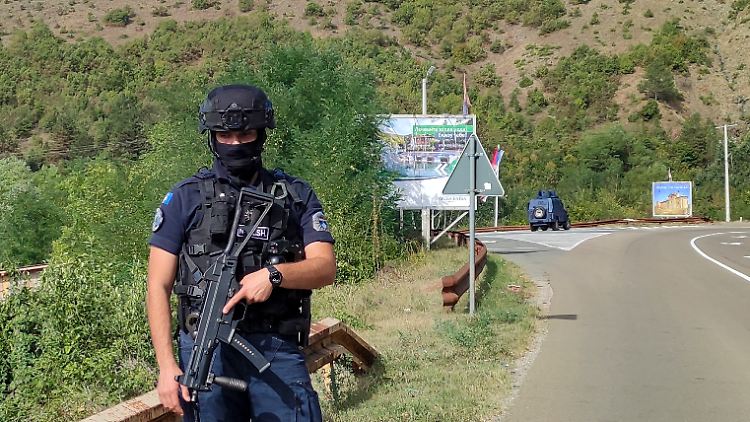 Kosovos Regierungschef Albin Kurti hatte Serbien im Laufe des Tages vorgeworfen, "terroristische Attacken" in der hauptsächlich von Serben bewohnten nördlichen Region des Kosovo zu unterstützen.