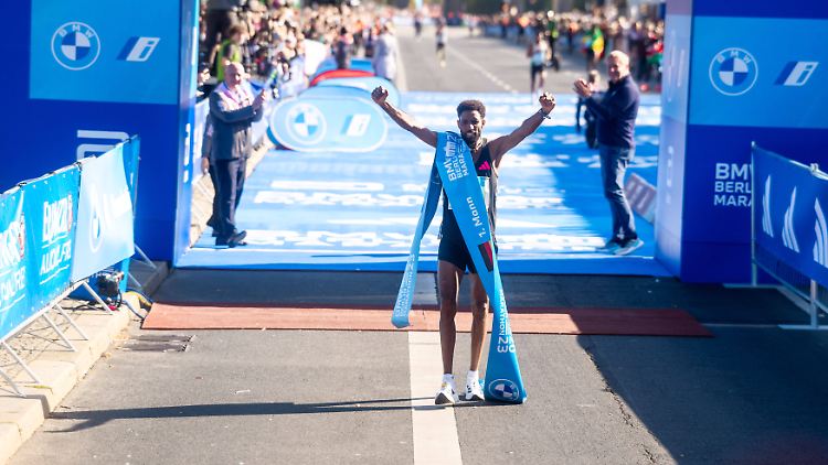 Petros im Ziel des Berlin-Marathons.
