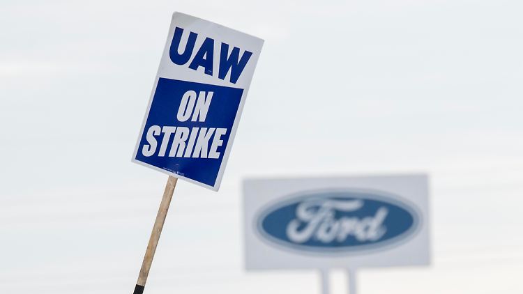 Die amerikanische Gewerkschaft UAW streikt seit August.