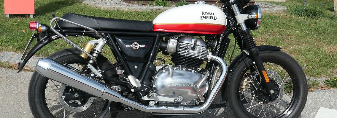 Royal_Enfield_Interceptor_650__1_.jpg