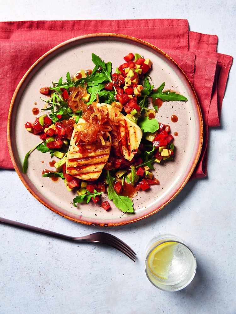 "Scharfer Halloumi mit Honigzwiebel": Steht mit wenigen frischen Zutaten in 20 Minuten auf dem Tisch.