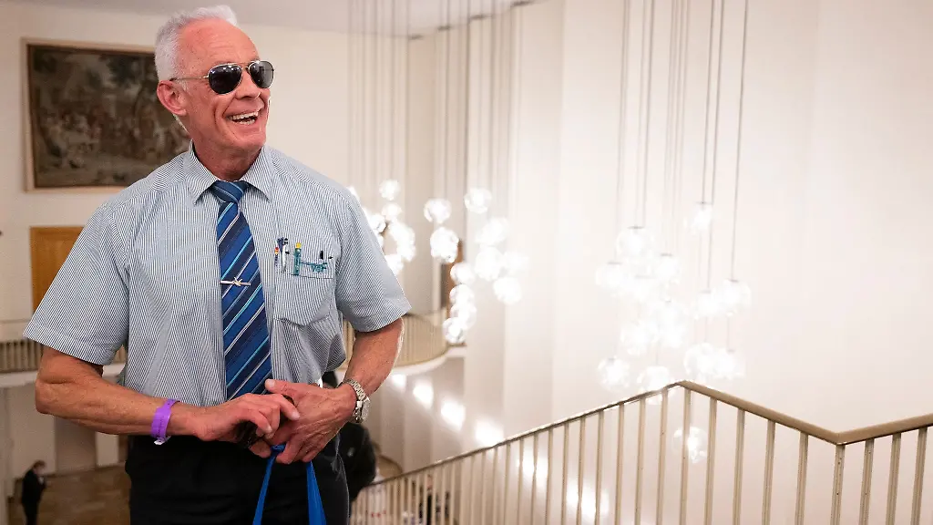 Der-als-Bahnbabo-bekannte-Strassenbahnfahrer-Peter-Wirth