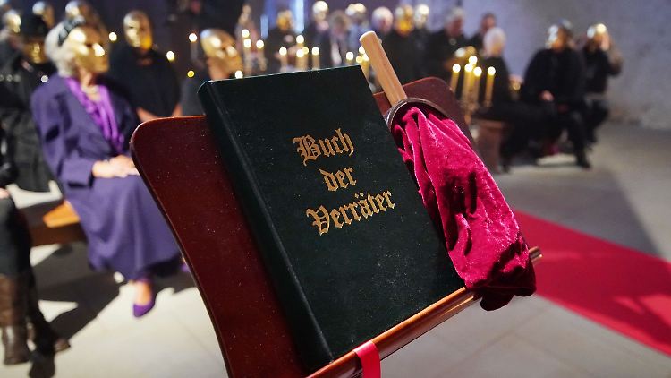 RTL hat im "Buch der Verräter" ein weiteres Kapitel aufgeschlagen.
