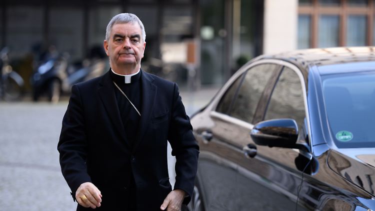 Papst-Botschafter Nikola Eterovic gilt als erzkonservativ.