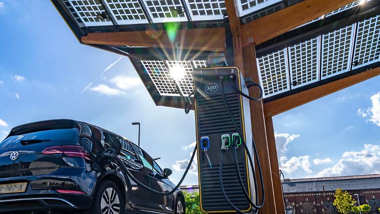 Deutschland wird demnächst die Zahl von 100.000 Ladepunkten für Elektroautos knacken. 