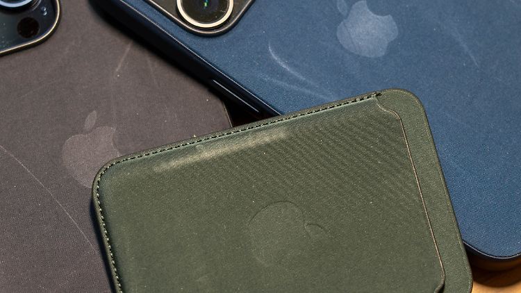 Apples Hüllen aus Feingewebe zeigen tatsächlich rasch Gebrauchsspuren.