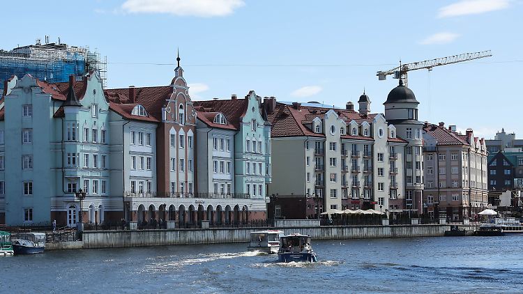 Die Exklave Kaliningrad an der Ostsee mit der gleichnamigen Großstadt grenzt an Litauen und Polen.