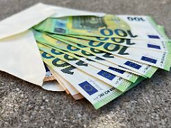 Gut für Verbraucher : EU-Parlament beharrt auf Entschädigungsrechten bei verspäteten Flügen