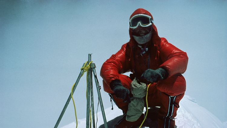 Dort war er auf jeden Fall: Reinhold Messner auf der Spitze des Mount Everest 1978.