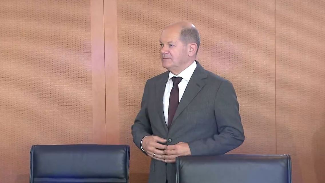 Scholz.JPG