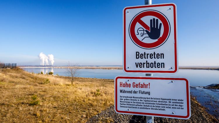 In Cottbus-Nord ist der Kohleabbau vorbei: Der frühere Tagebau am Braunkohlekraftwerk Jänschwalde wird derzeit geflutet.