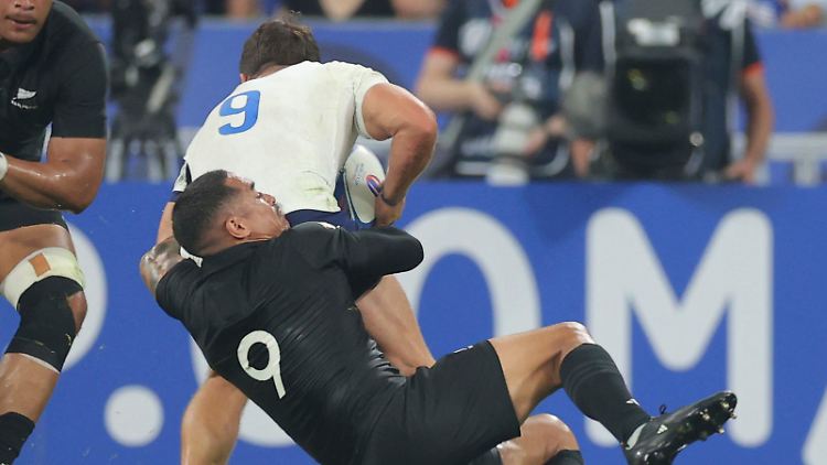 Aaron Smith und Neuseeland sind am Boden. 
