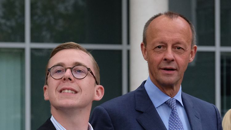 Unter anderem Philipp Amthor (l.) verteidigte Friedrich Merz.