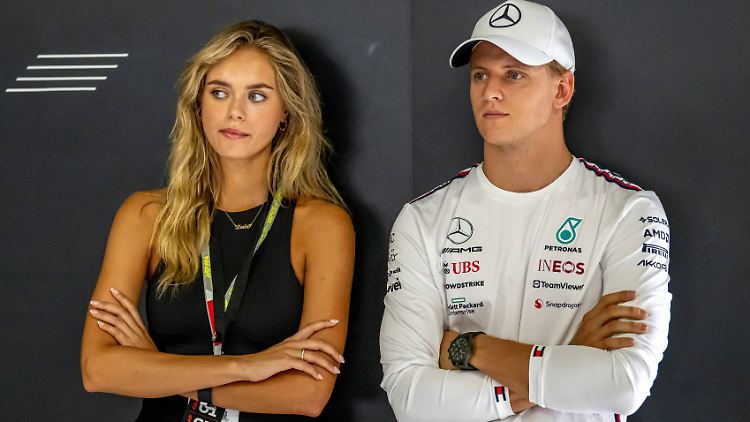 Mick Schumacher beim Großen Preis von Japan mit Freundin Laila Hasanovic.