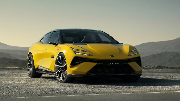 Mit der Gran-Turismo-Limousine Emeya zielt Lotus auf Wettbewerber wie Porsche Taycan und Mercedes-AMG EQE.