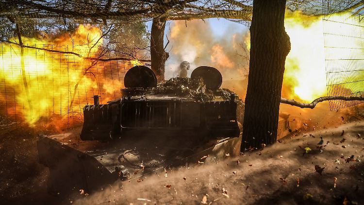 Ukrainische Truppen setzen ihre Offensiven in Bachmut und Saporischschja fort.