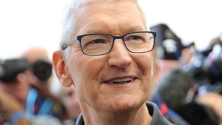 Lächelnd durch die Welt: Apple-CEO Tim Cook.