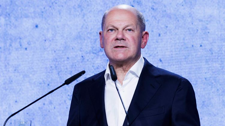 Scholz glaubt mit einer Art "atmendem Deckel" die immer wiederkehrenden Debatten um die Leistungen für Geflüchtete beenden zu können.