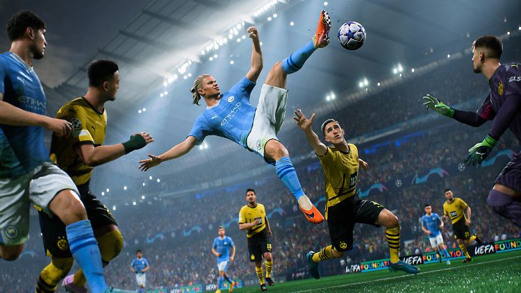 Haaland macht's in EA FC 24 akrobatisch.