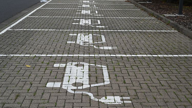"Wir und die gesamte Branche sind gerade im Hochlauf der Elektromobilität und kommen jetzt ins Volumen."