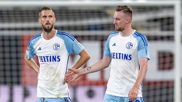Die ratlosen Spieler eines der größten Vereine der Welt kämpfen um die Existenz.