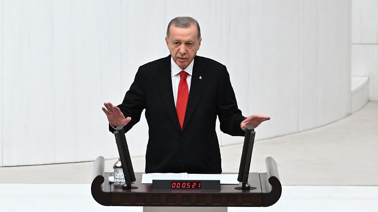 Erdogan äußerte sich auch zu dem Anschlag, der am Morgen in der Nähe des Parlaments verübt wurde.