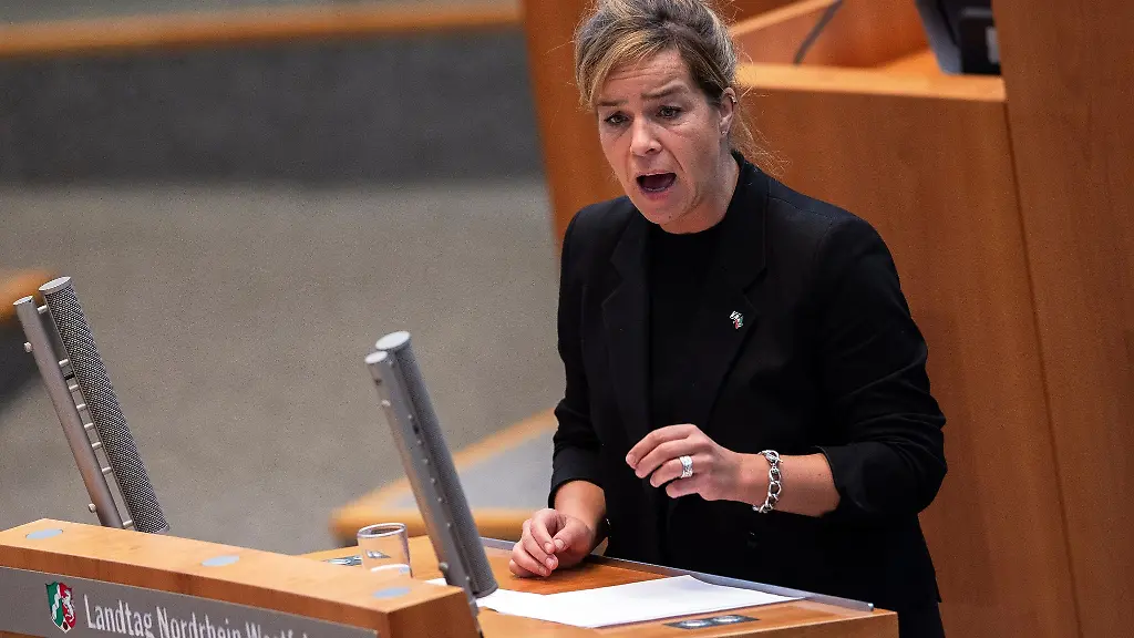 Mona-Neubaur-Buendnis-90-Die-Gruenen-Wirtschaftsministerin-von-Nordrhein-Westfalen