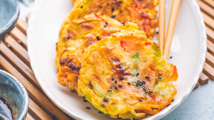 Als Puffer gebraten, lassen sich verschiedene Geschmacksakzente setzen.