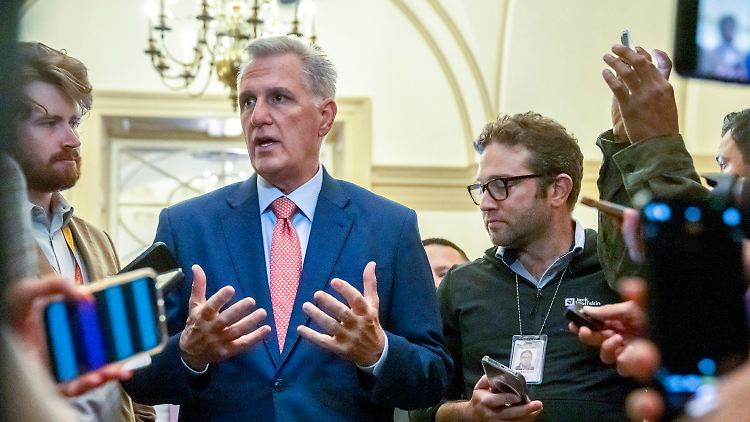 Kevin McCarthy galt von Anfang an als politisch geschwächt.