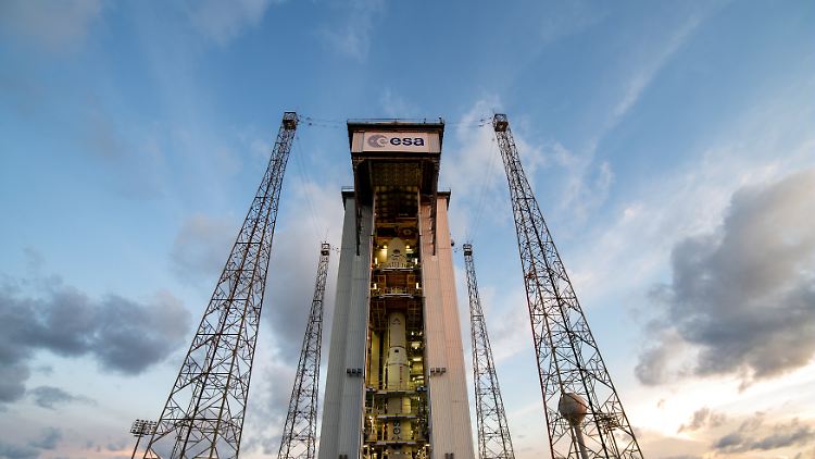 Die Trägerrakete Vega C im europäischen Raumfahrthafen in Kourou, Französisch-Guayana.