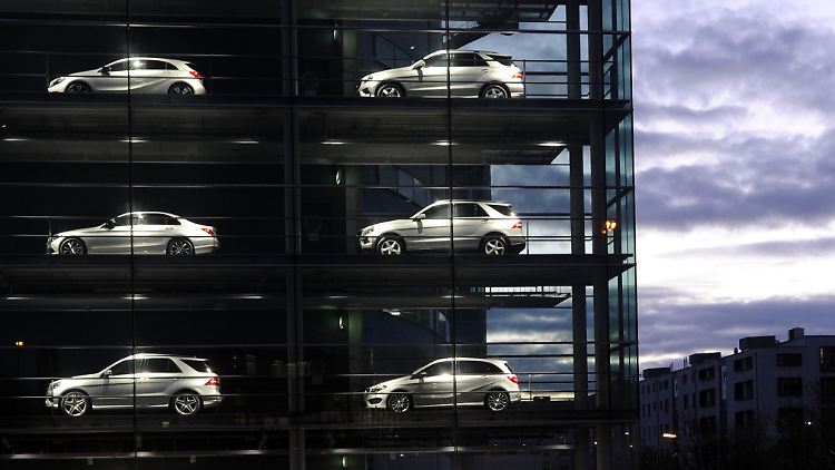 Ein Auto gilt als "fabrikneu", wenn zwischen Herstellung und Kaufvertragsabschluss nicht mehr als zwölf Monate vergangen sind und es in der Zwischenzeit keinen Modellwechsel gab.