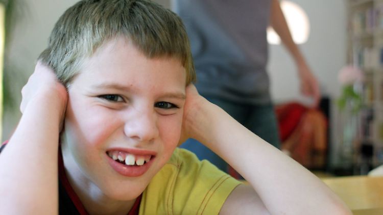 Eltern, die ihre Kinder anschreien, beschimpfen oder verunglimpfen, sollten sich bewusst machen, was sie da tun.