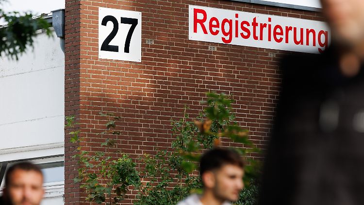 Der Aufenthalt in Deutschland soll für Flüchtlinge unattraktiver werden, meinen die Teilnehmer der Talkrunde von Maybrit Illner. 