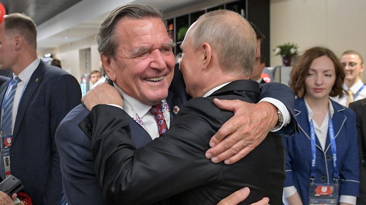 Die Zahl seiner deutschen Freunde nehme trotz des russischen Angriffs auf die Ukraine zu, behauptet Putin. (Archivbild) 