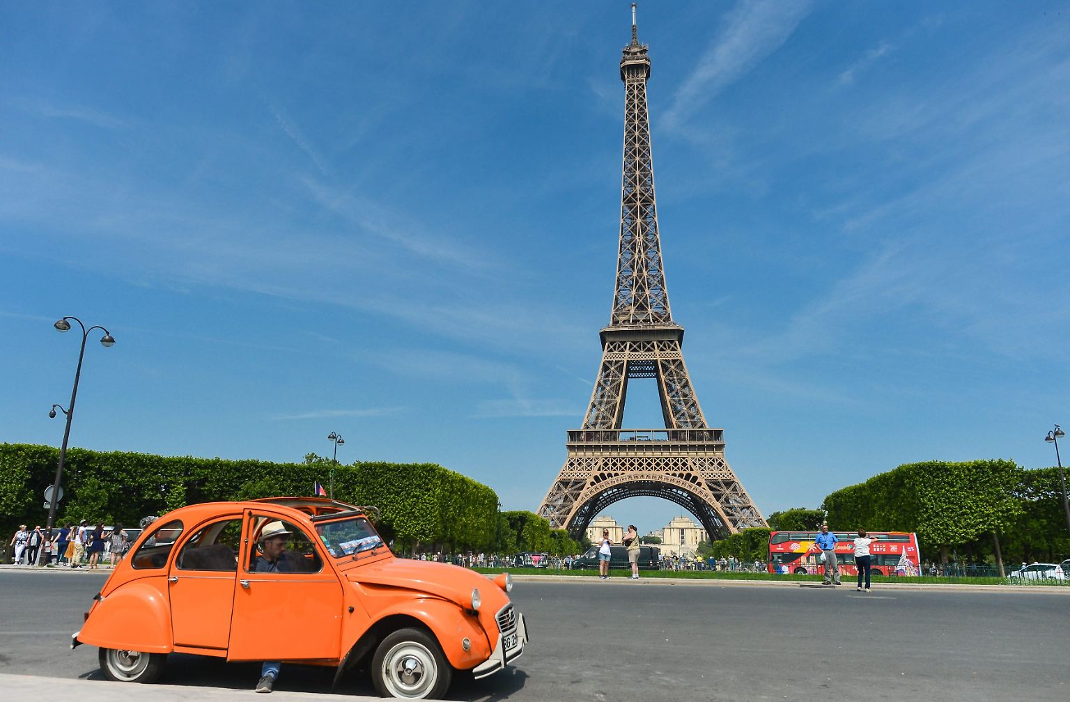 Wohl kaum ein Auto verkörpert Frankreich und sein Lebensgefühl so sehr ...