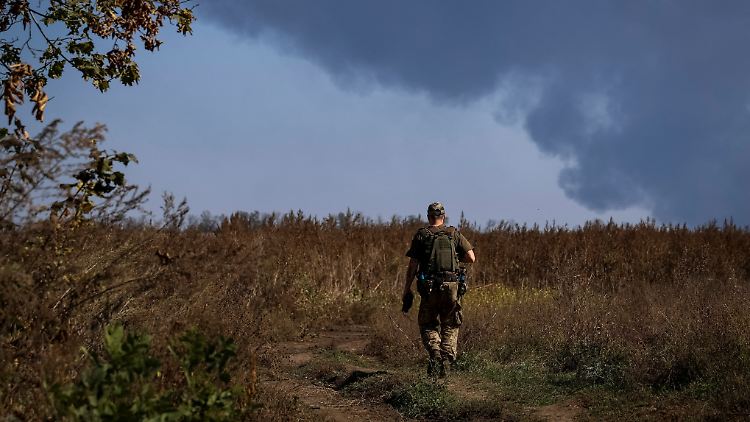 Russland will ukrainische Einheiten ins offene Gelände locken und dort angreifen.